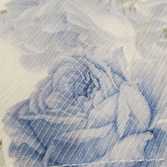 Cider Floral Blue and White Women's Top - Picture 6 of 14